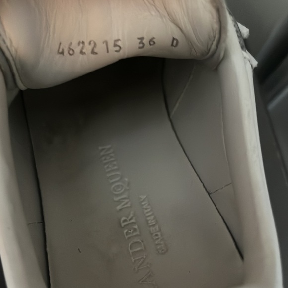 Alexander McQueen Sneakers - Picture 6 of 7